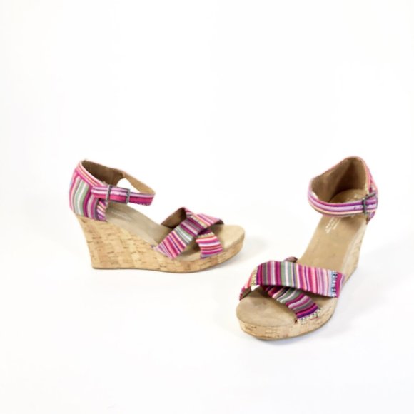 pink wedge sandals size 8